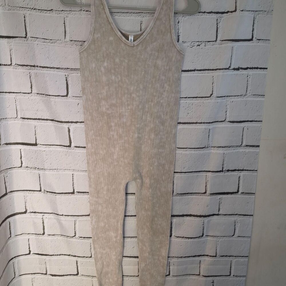 Zenana Women's Cream and Tan Bodysuit